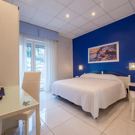 House Matilde 4* Сорренто